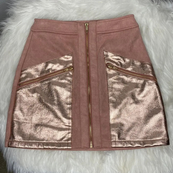 New Wild Honey Dusty Rose Suede Mini Skirt With Contrast Rose Gold Pocke… - Picture 10 of 10